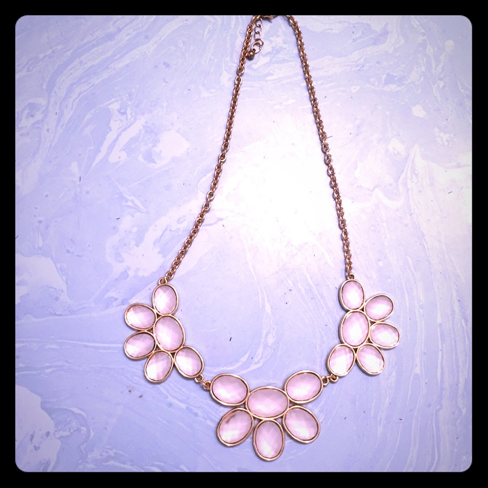 Gold Flower White necklace